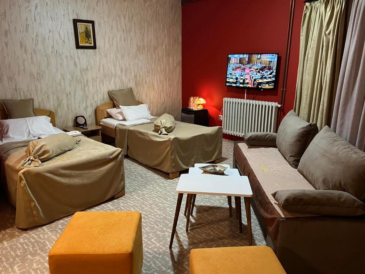 Hotel Dva Goluba Pale Esterno foto