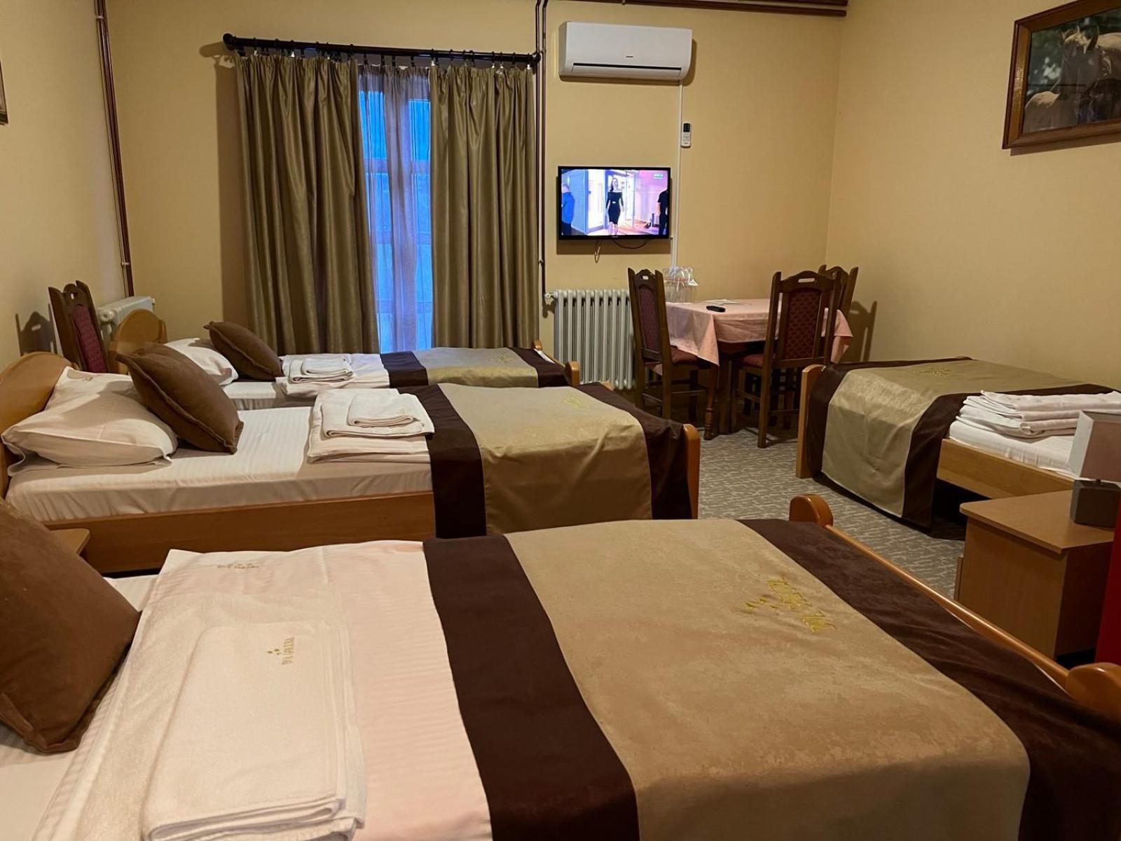 Hotel Dva Goluba Pale Esterno foto
